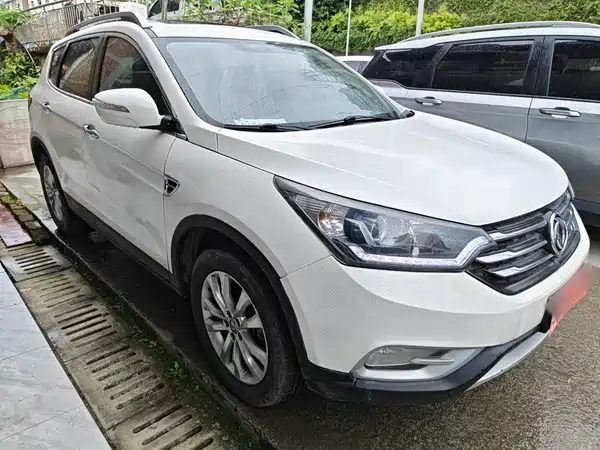 Dongfeng Fengshen AX7 2015