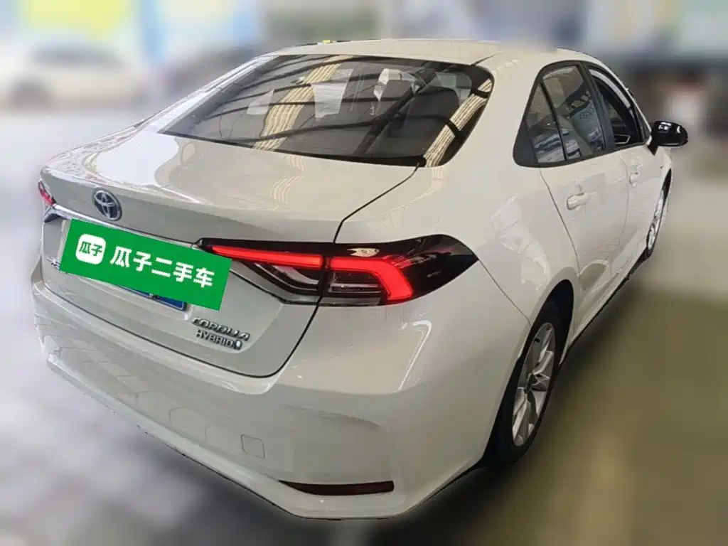 Toyota Corolla 2023 — фото 12