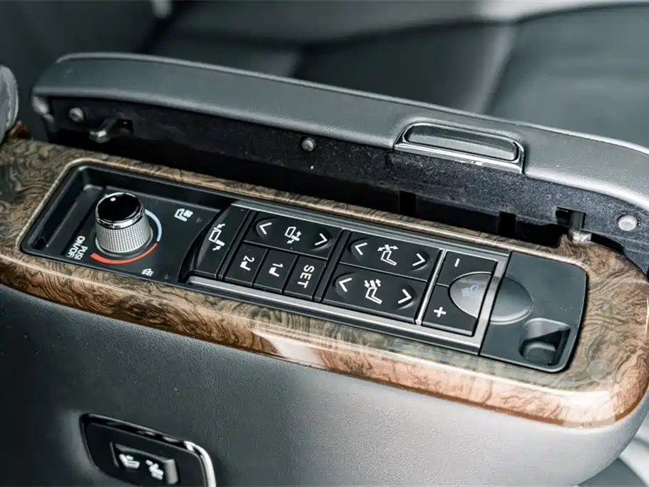 Toyota Vellfire 2022 — фото 25