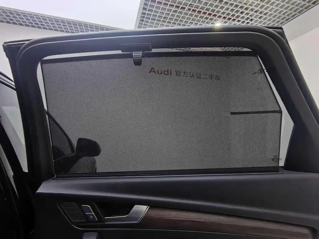 Audi Q5L 2024 — фото 11