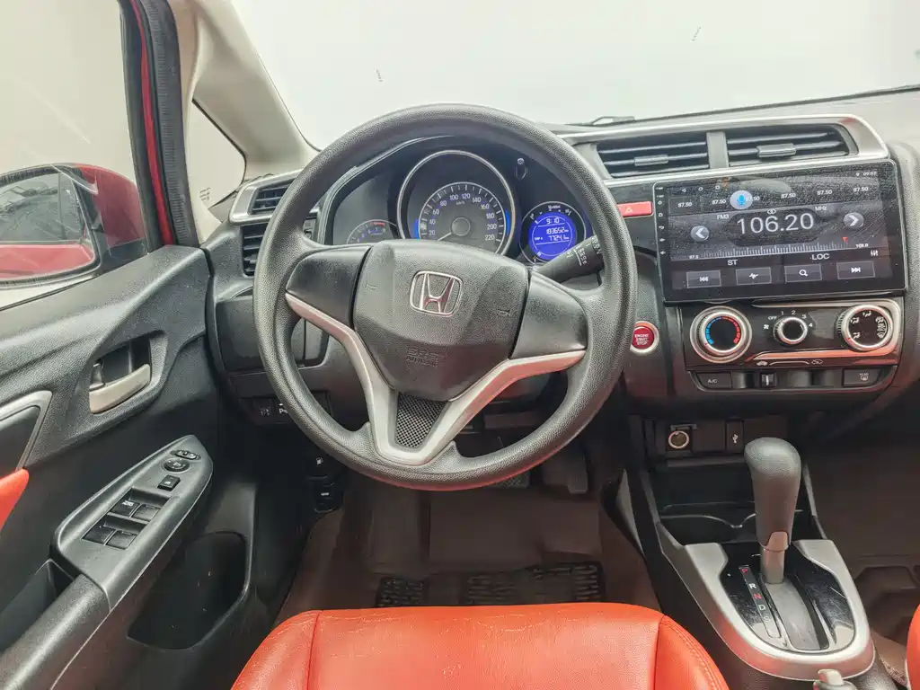 Honda Fit 2015 — фото 16