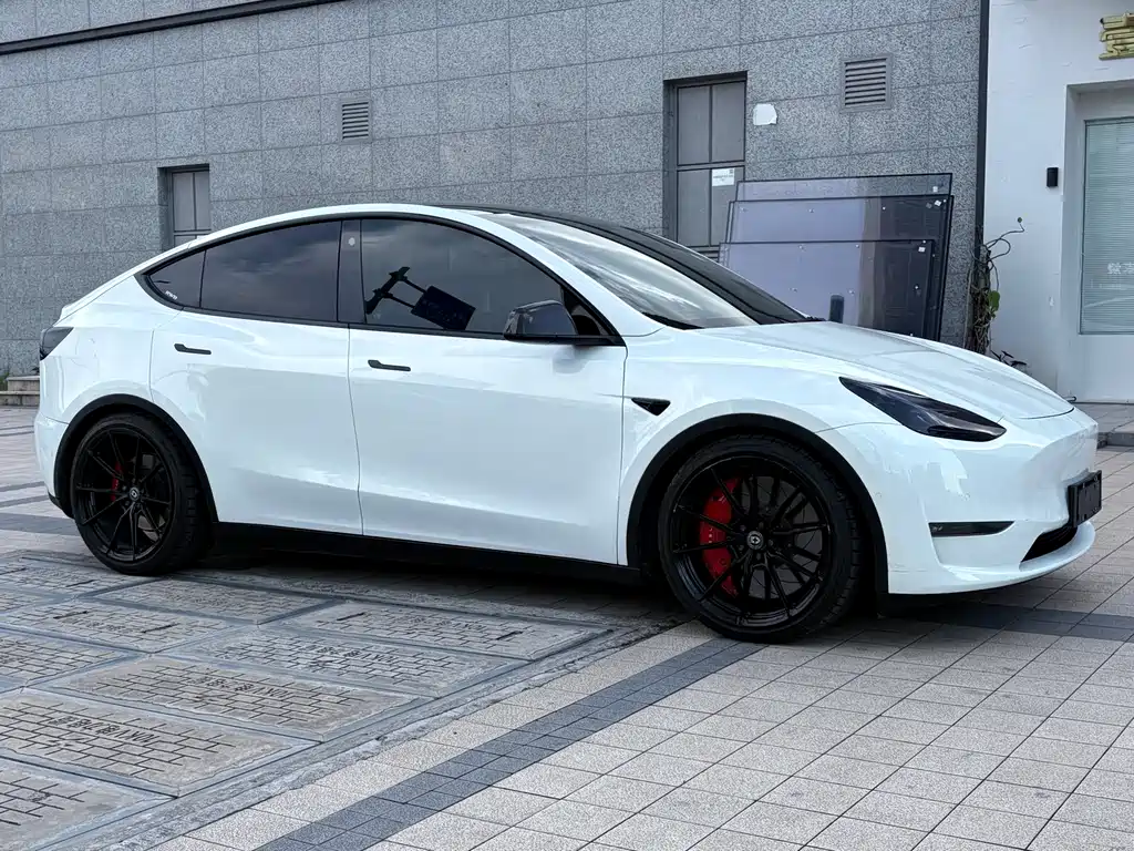 Tesla Model Y 2022 — фото 7