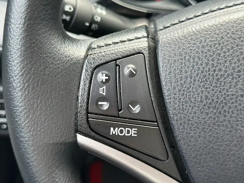 Toyota Yaris L 2023 — фото 14