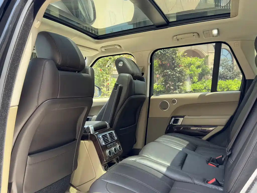 Land Rover Range Rover 2018 — фото 11