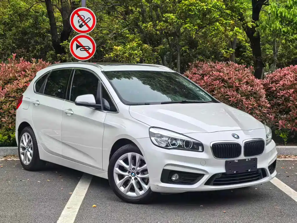 BMW 2 Series Active Tourer 2018 — фото 3