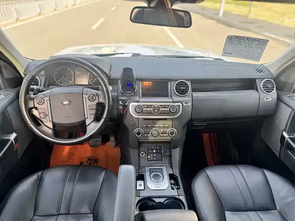 Land Rover Discovery 2015