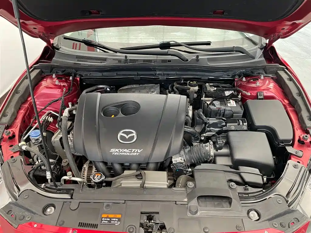 Mazda 3 Axela 2018 — фото 16