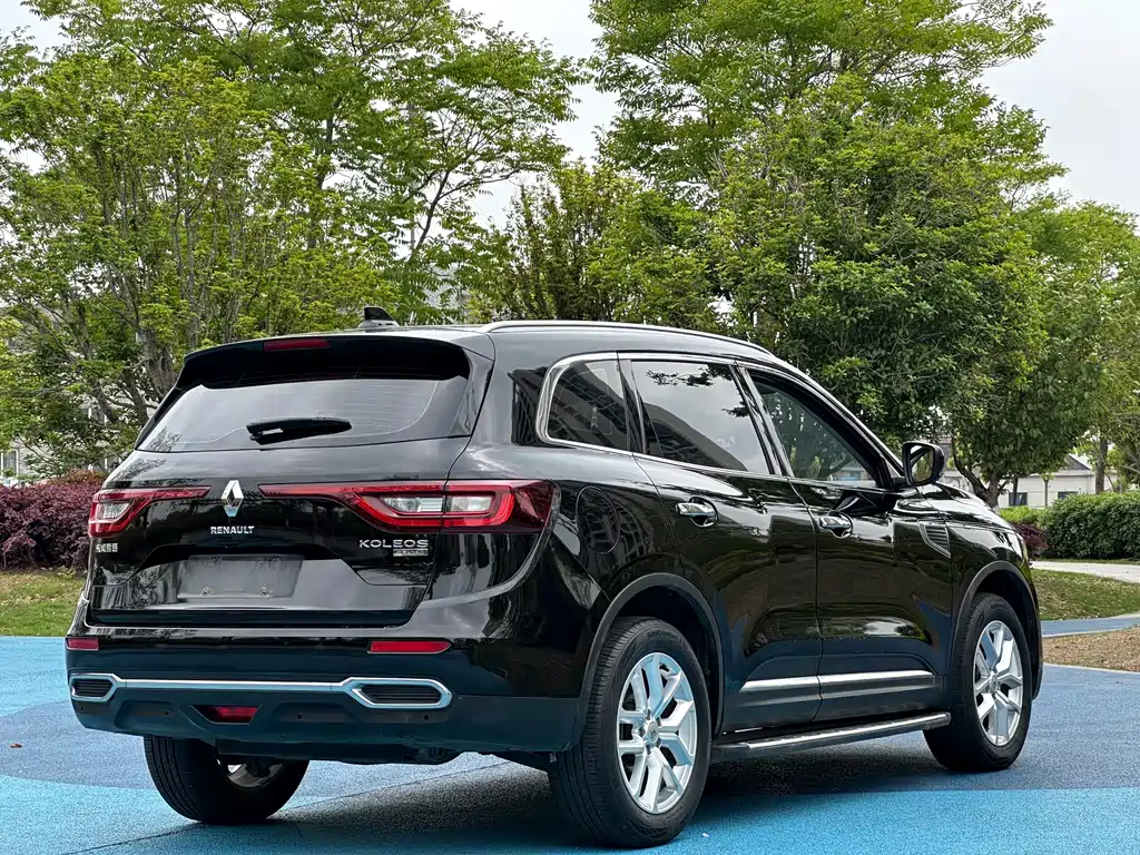 Renault Koleos 2018 — фото 11