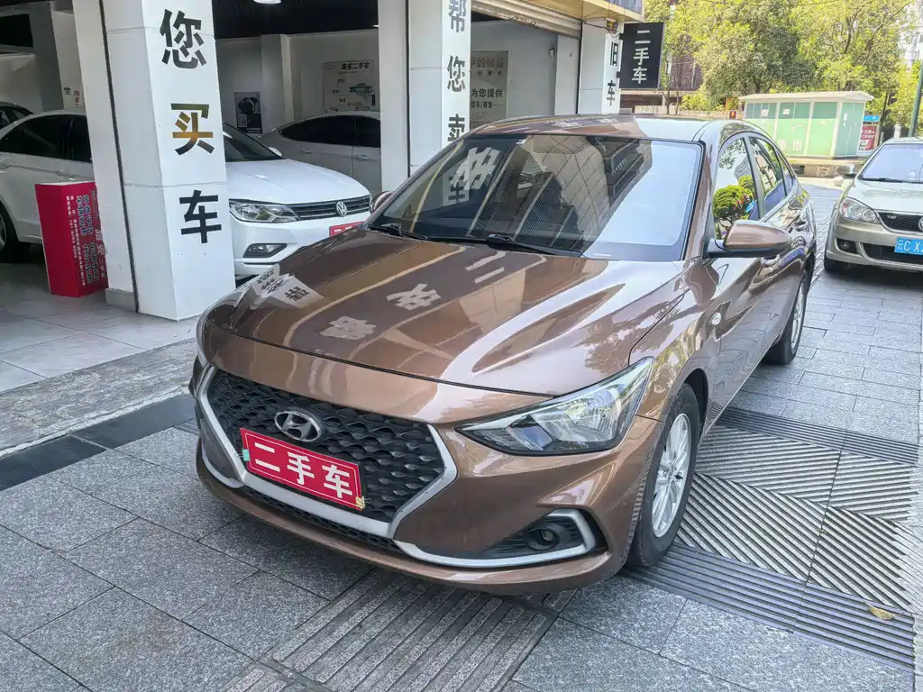 Hyundai Elantra 2019 — фото 4