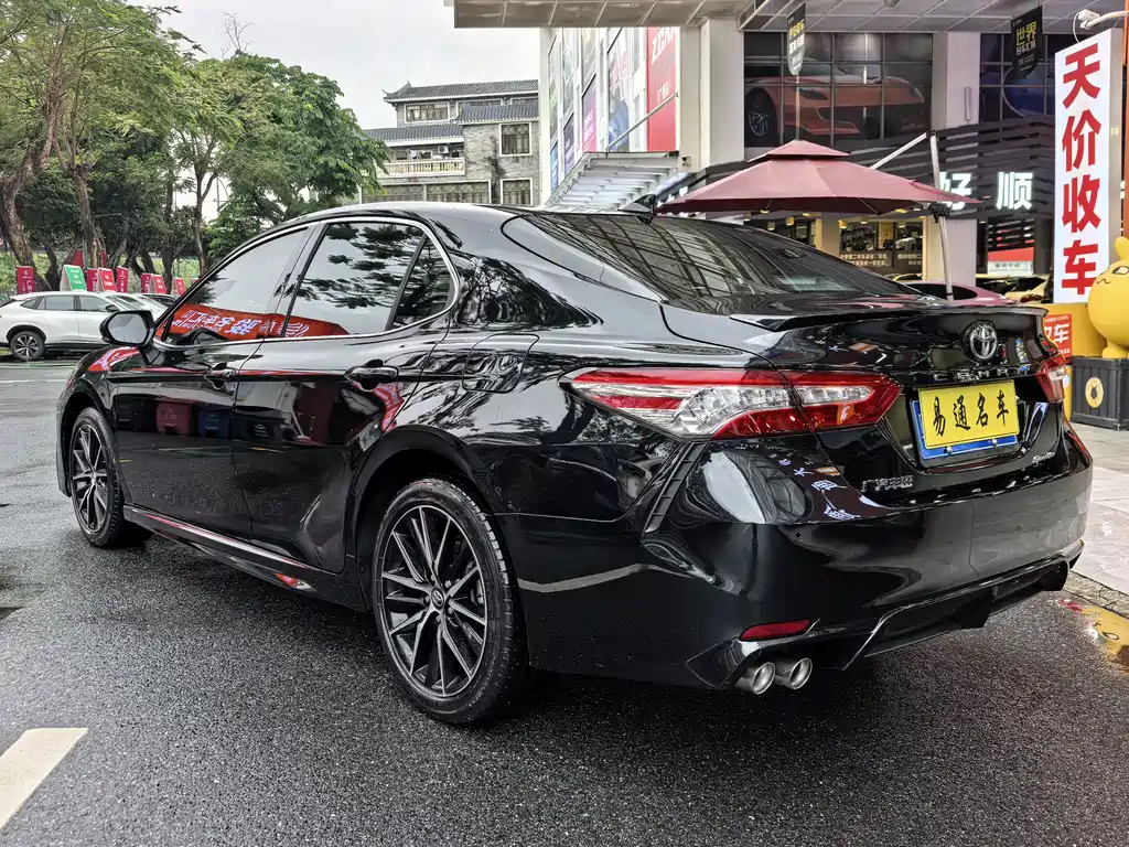 Toyota Camry 2022 — фото 9