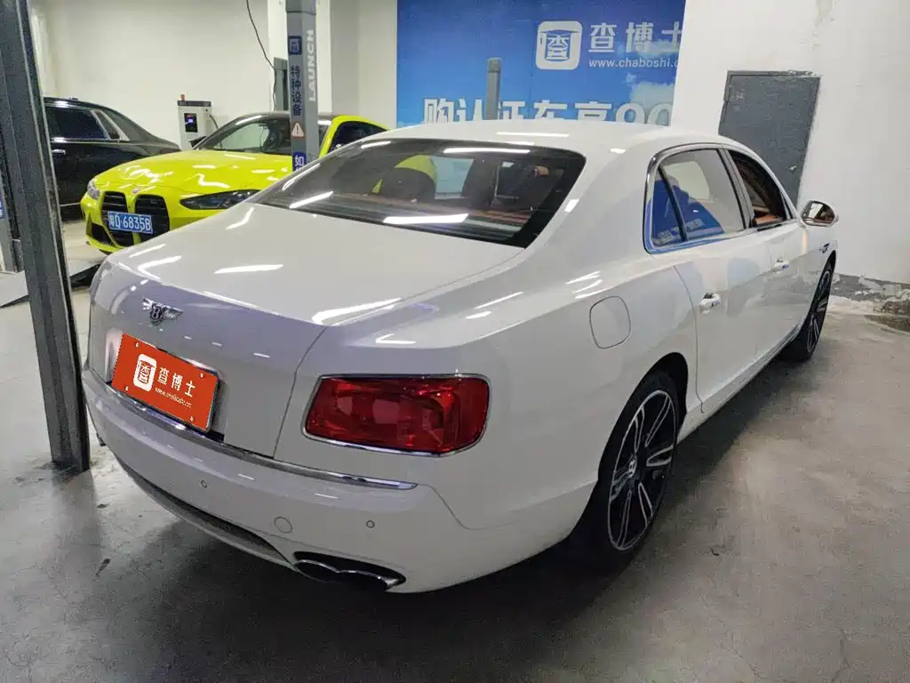 Bentley Flying Spur 2017 — фото 10