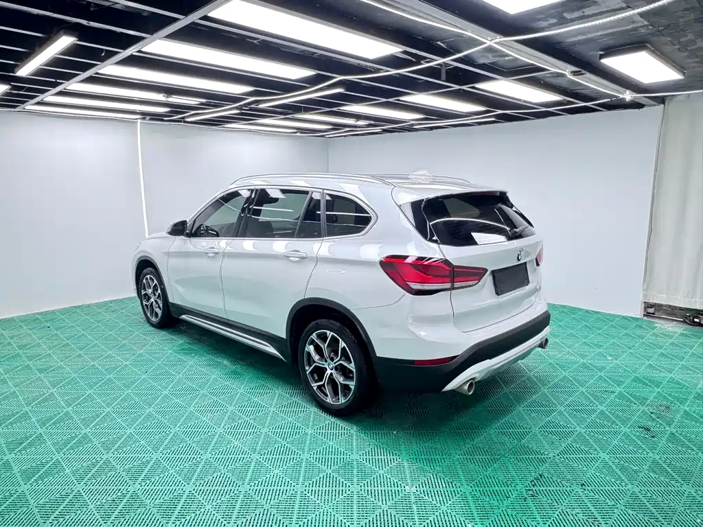 BMW X1 2022 — фото 4
