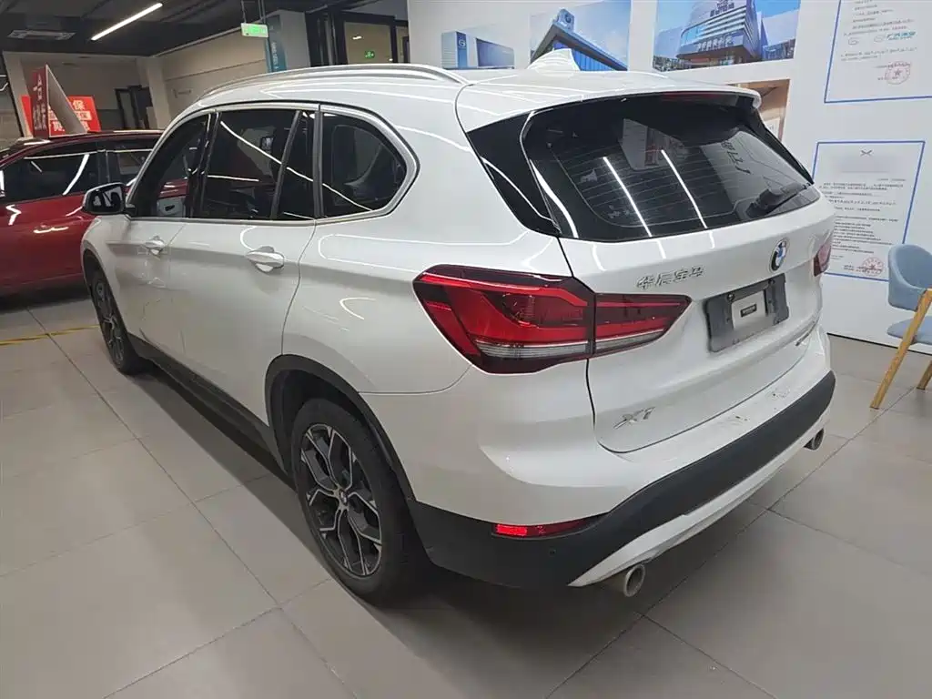 BMW X1 2021 — фото 5
