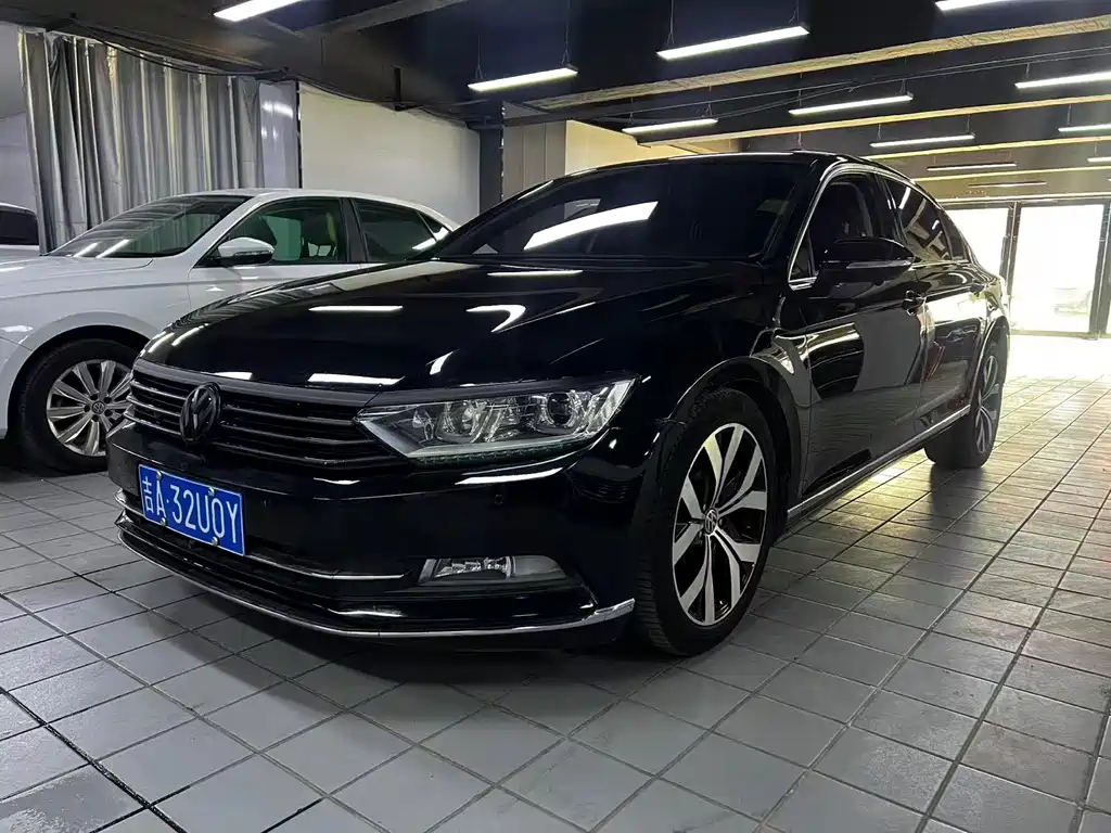 Volkswagen Magotan 2018 — фото 1