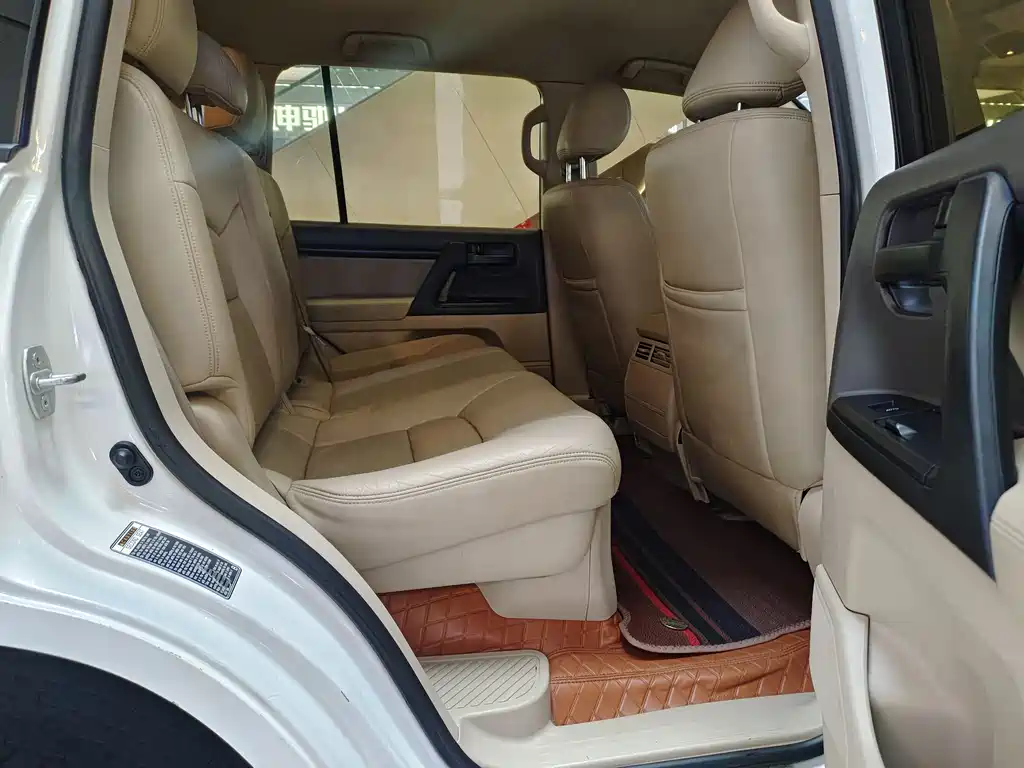 Toyota Land Cruiser 2015 — фото 19