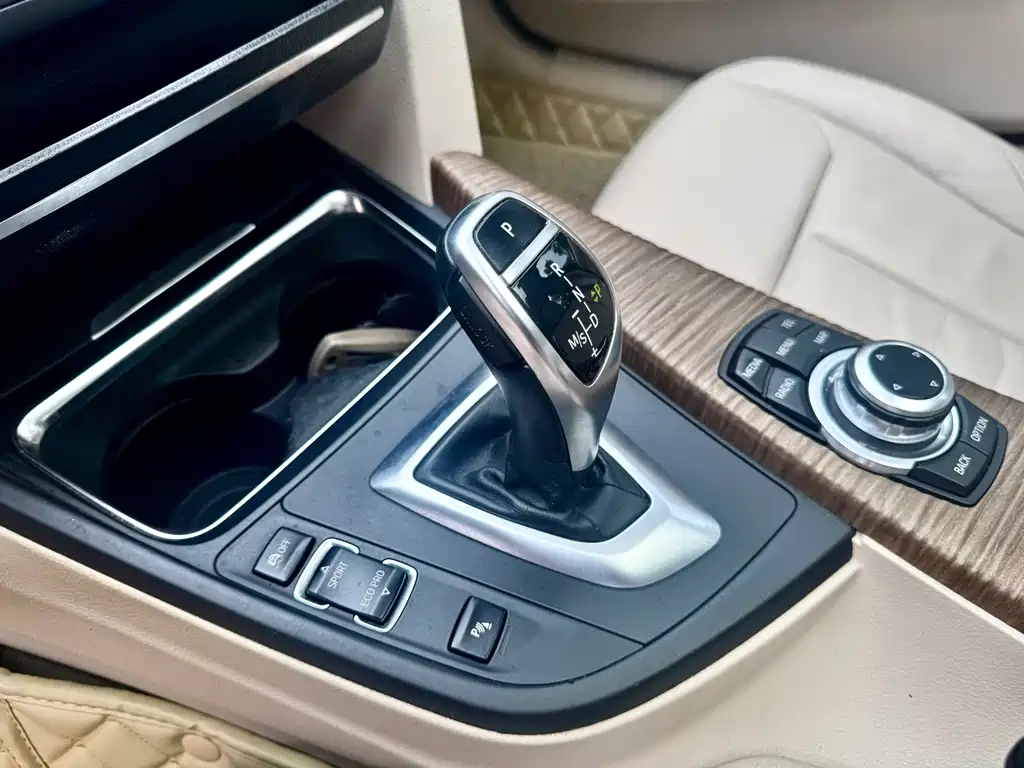 BMW 3 Series 2013 — фото 12