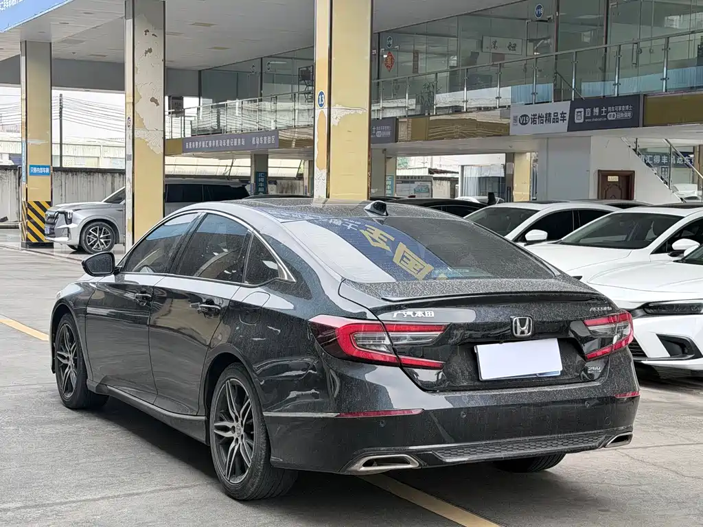 Honda Accord 2022 — фото 13