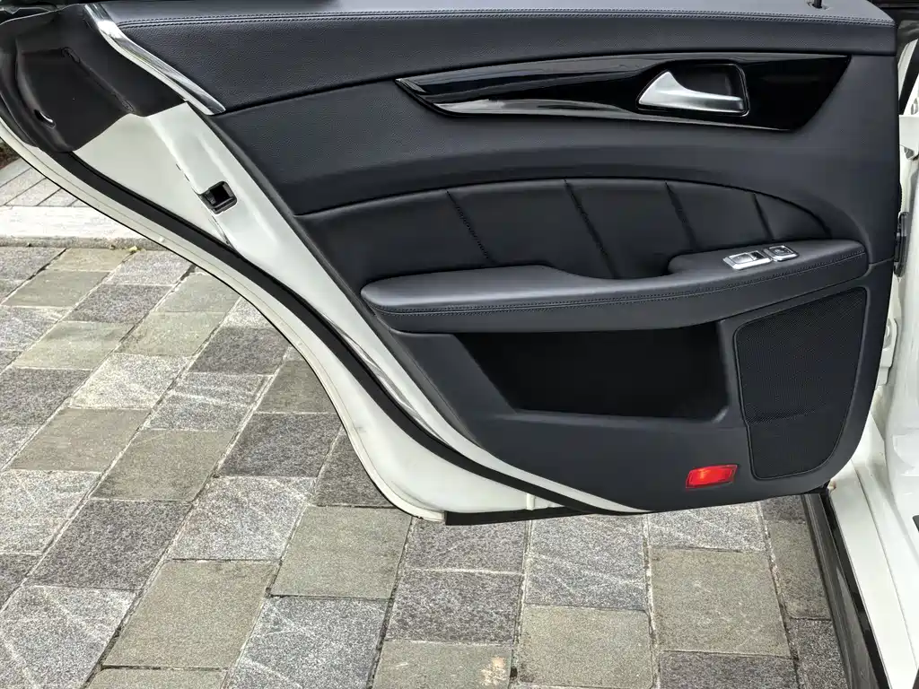 Mercedes-Benz CLS AMG 2018 — фото 8