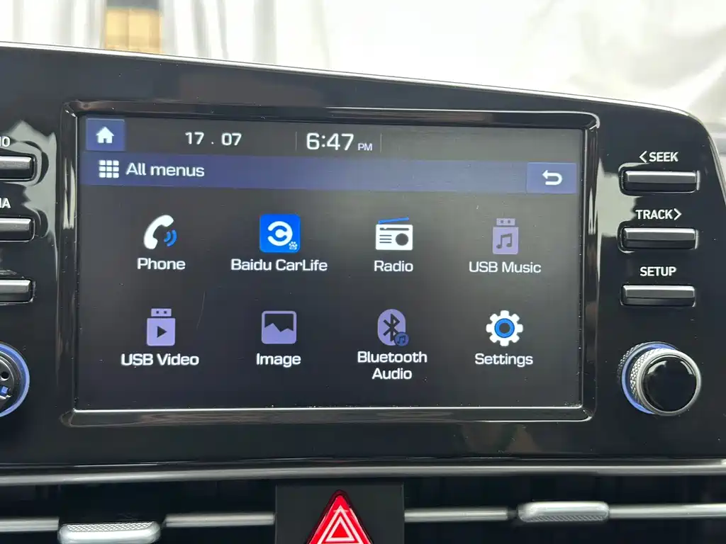 Hyundai Elantra 2022 — фото 12