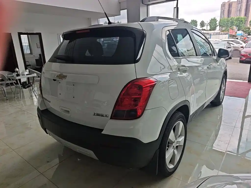 Chevrolet Trax 2015 — фото 7