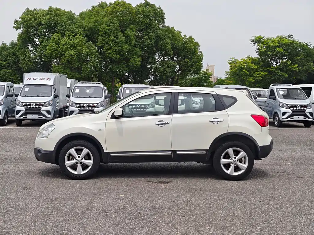 Nissan Qashqai 2015 — фото 4