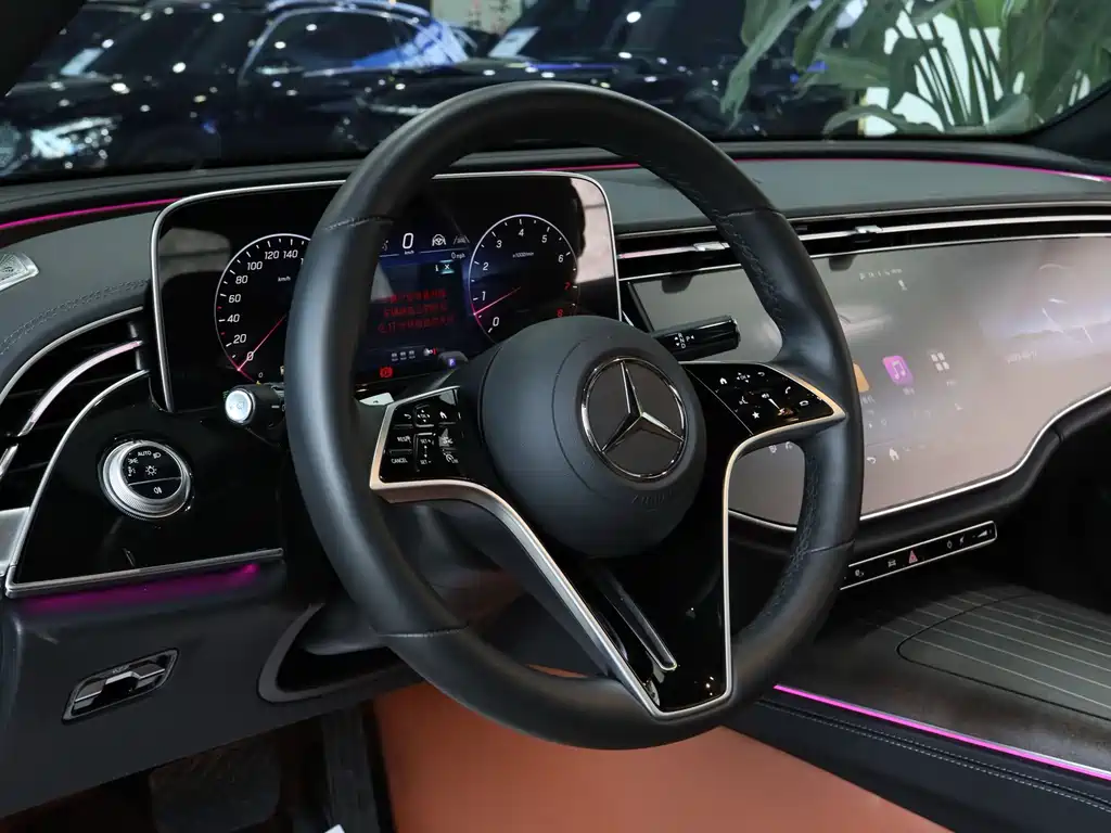 Mercedes-Benz E-Class 2025 — фото 10