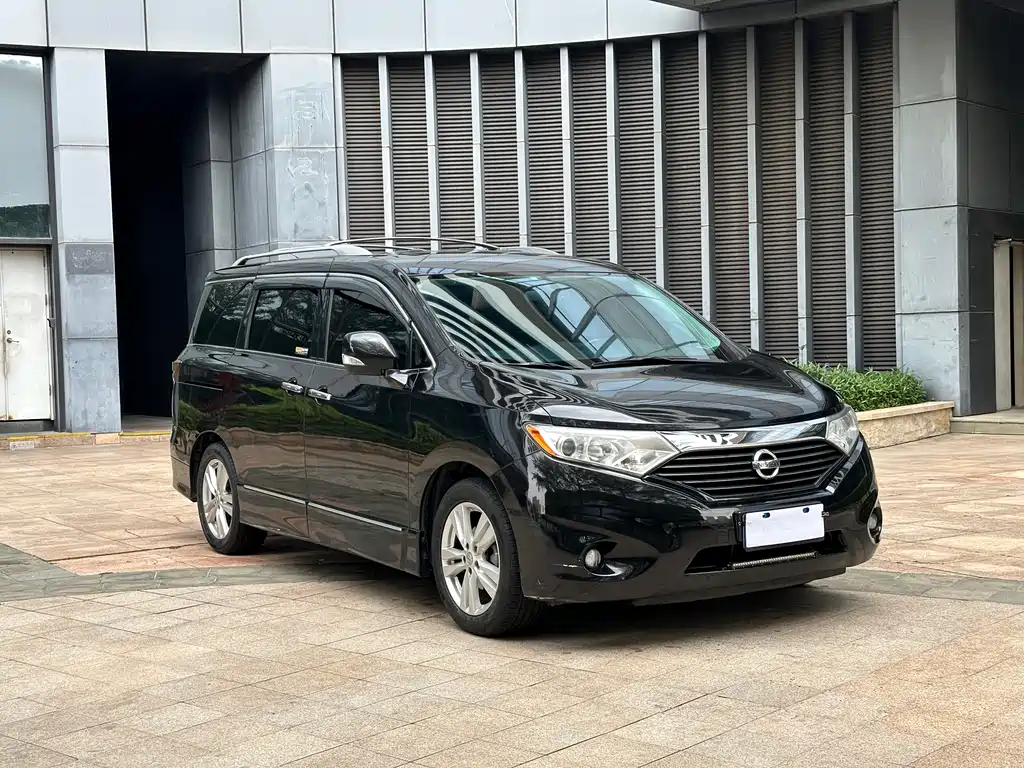 Nissan Quest 2014 — фото 3