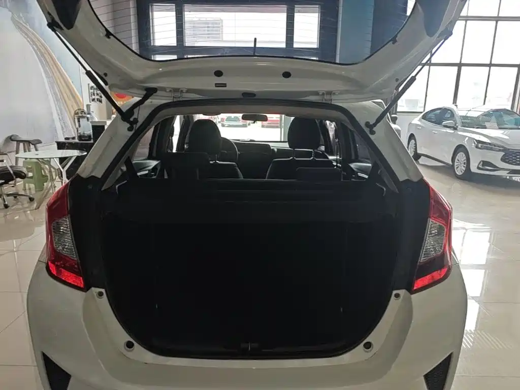 Honda Fit 2017 — фото 19
