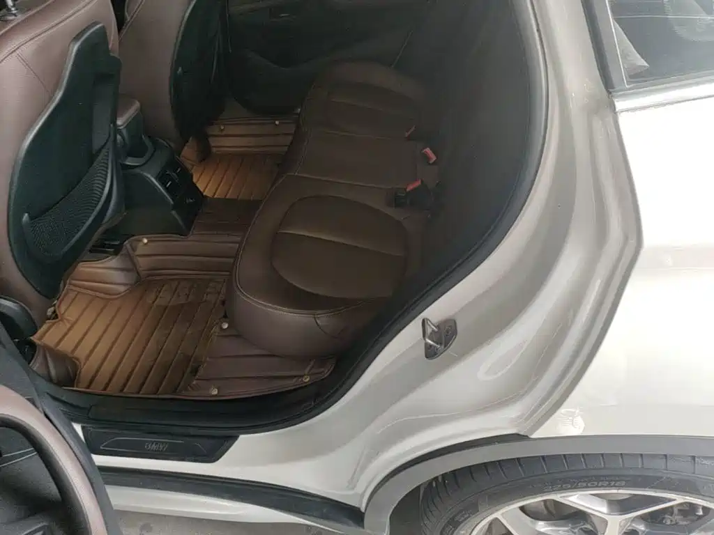 BMW X1 2018 — фото 17