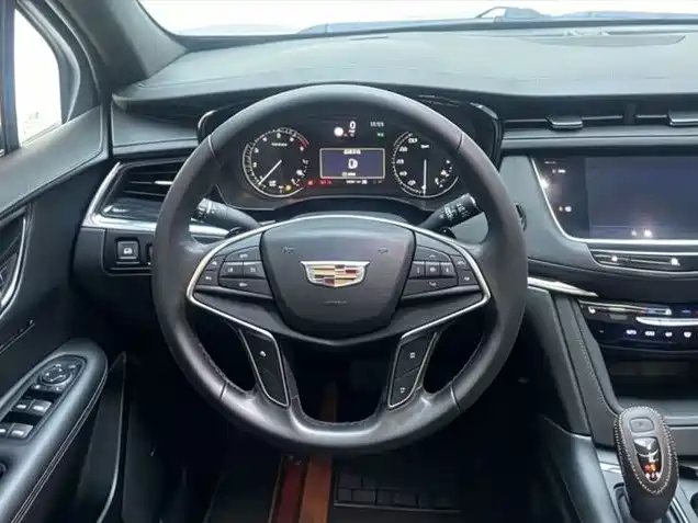 Cadillac XT5 2020 — фото 11
