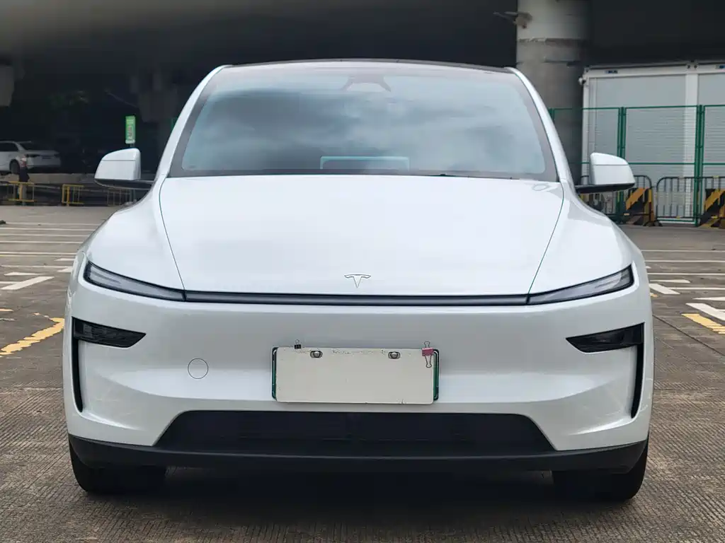 Tesla Model Y 2026 — фото 2