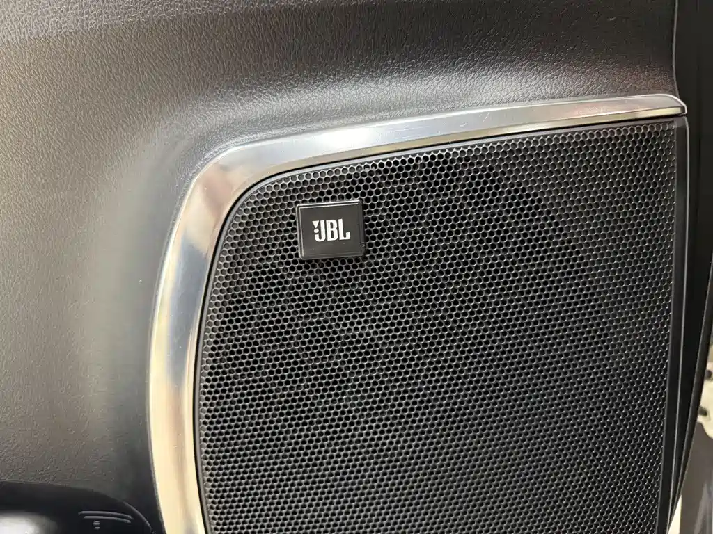 Toyota Alphard 2019 — фото 12