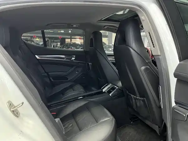 Porsche Panamera 2012