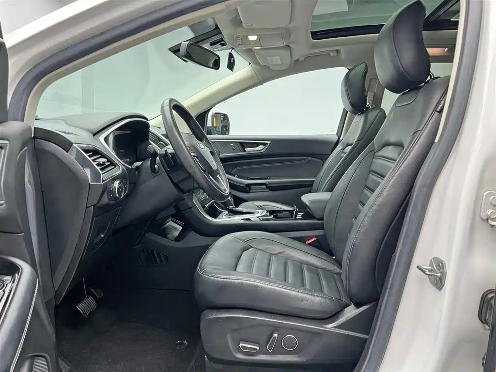 Ford Edge 2018 — фото 15