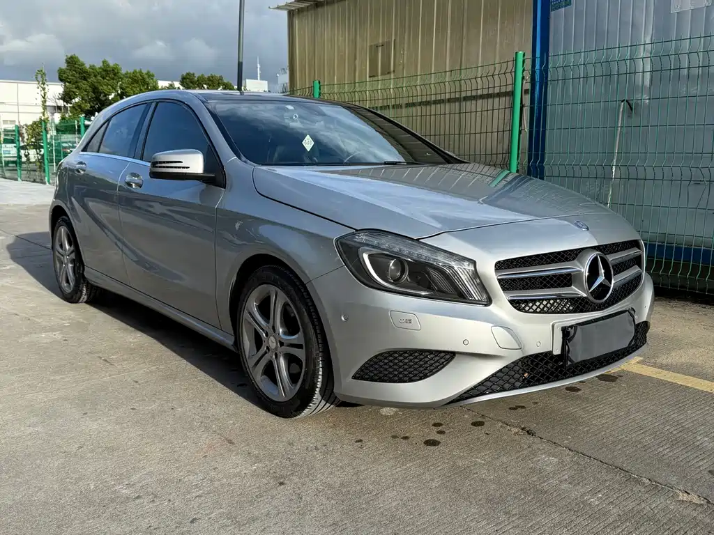 Mercedes-Benz A-Class 2015 — фото 3