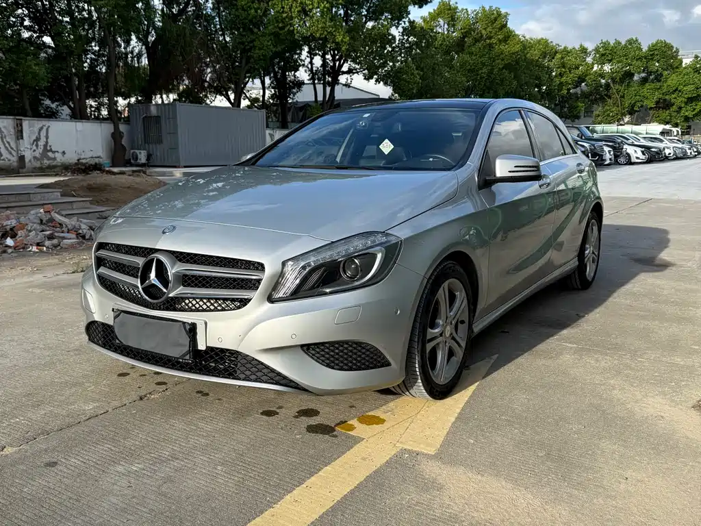 Mercedes-Benz A-Class 2015 — фото 1