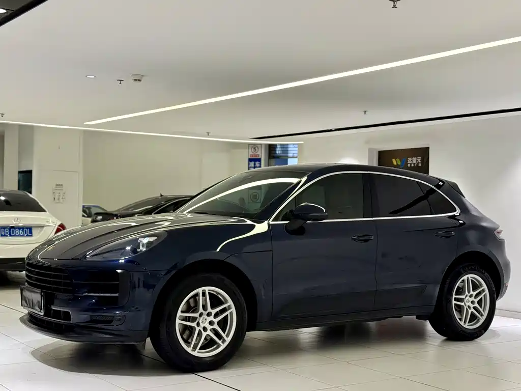 Porsche Macan 2019 — фото 1
