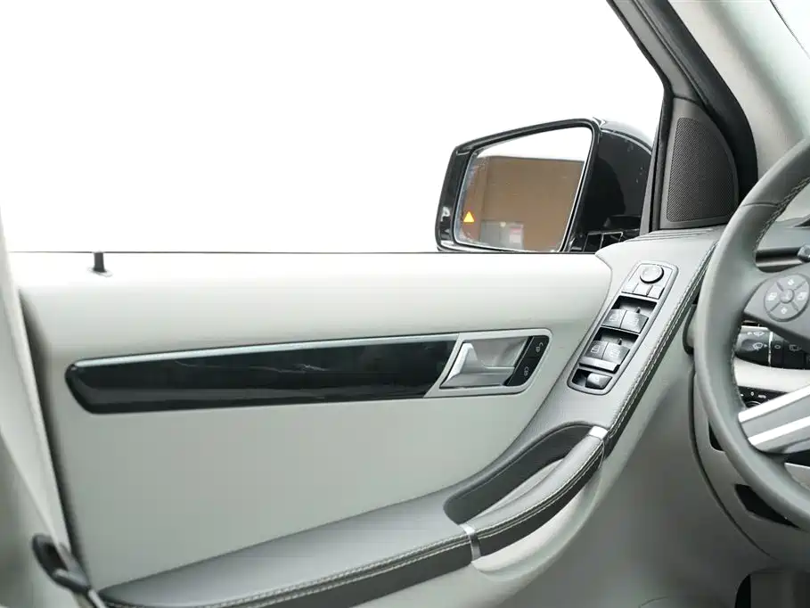 Mercedes-Benz R-Class 2016 — фото 17