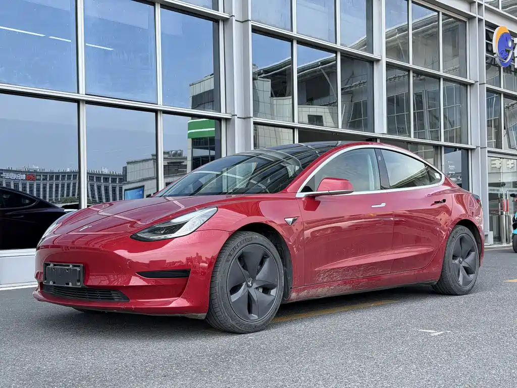 Tesla Model 3 2020 — фото 1