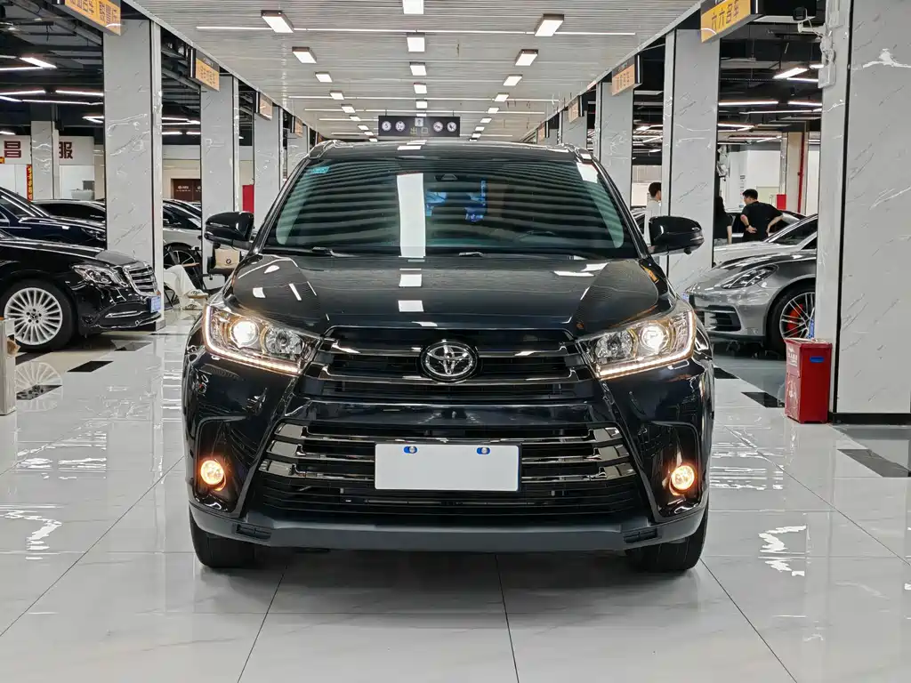 Toyota Highlander 2020 — фото 2