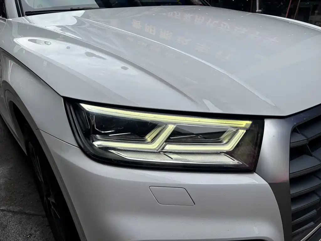Audi Q5L 2020 — фото 15