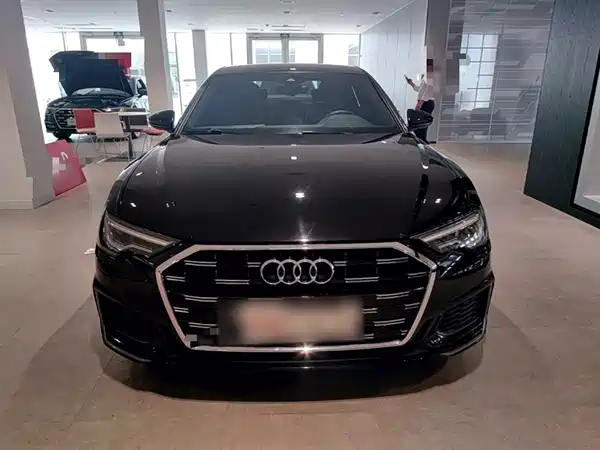 Audi A6L 2022