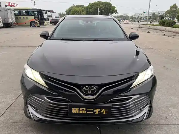 Toyota Camry 2019