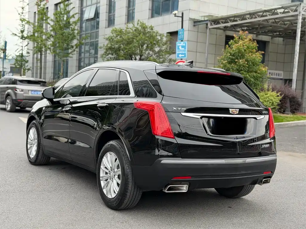 Cadillac XT5 2018 — фото 13