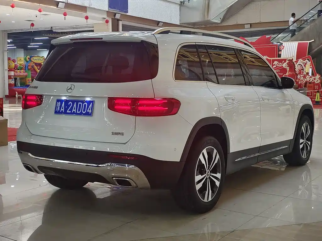 Mercedes-Benz GLB 2024