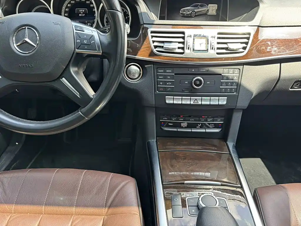 Mercedes-Benz E-Class 2015