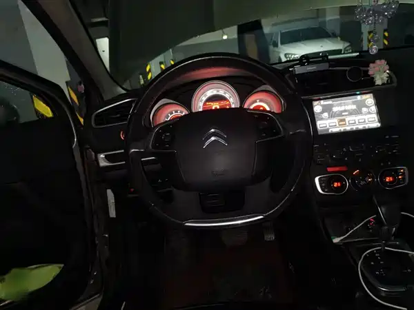 Citroën C4L 2015