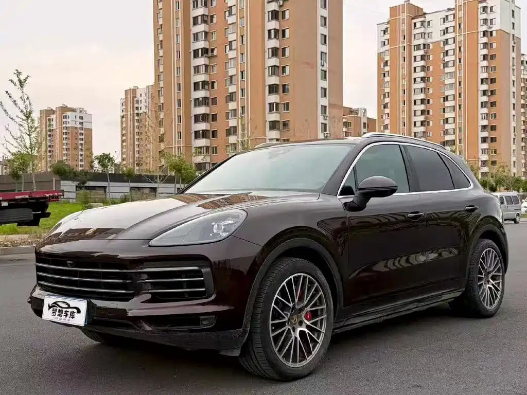Porsche Cayenne 2019 — фото 1