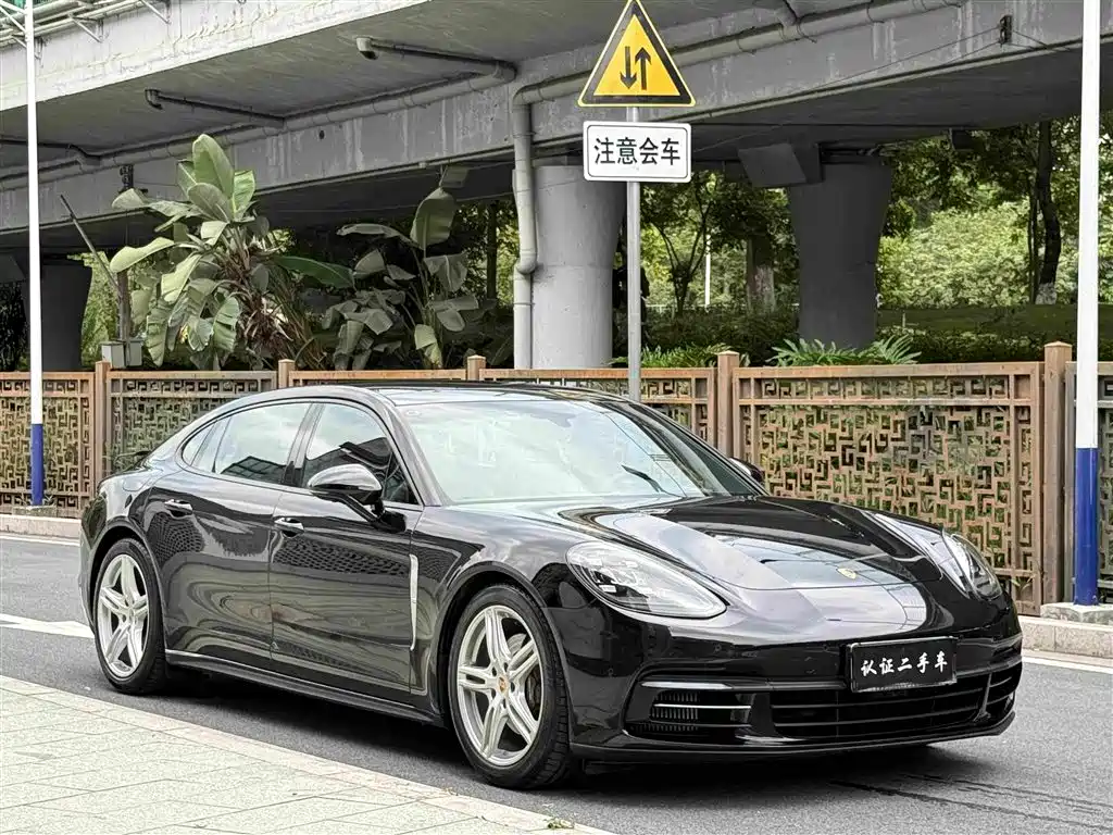 Porsche Panamera 2019 — фото 11