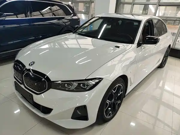 BMW i3 2024
